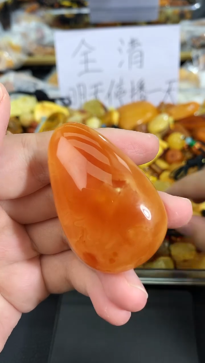 蜜蜡未镶嵌珠宝奇石43
