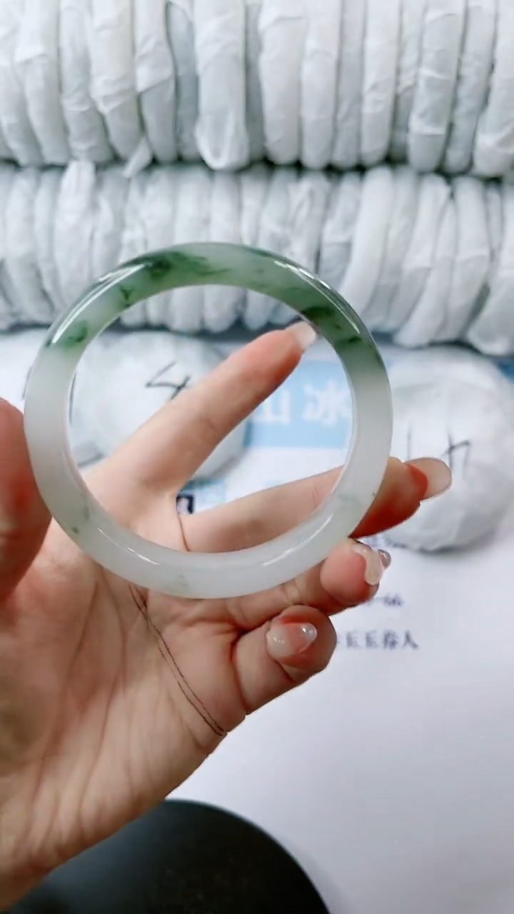 【闪购商品】石英质玉手镯未镶嵌0582196165-