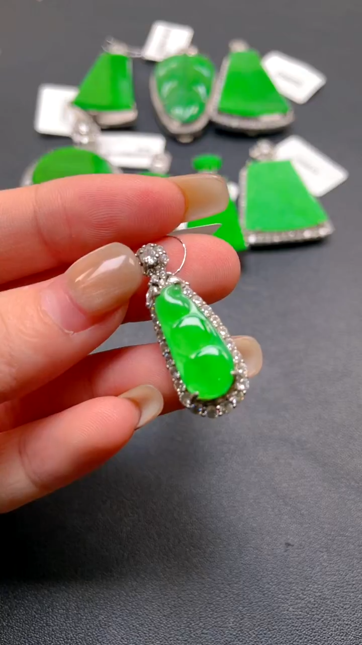 颈饰银S925镶嵌翡翠DZ