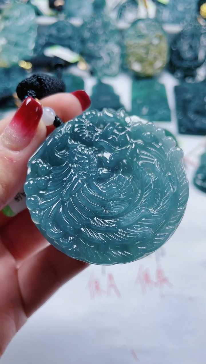 【闪购商品】翡翠颈饰未镶嵌               