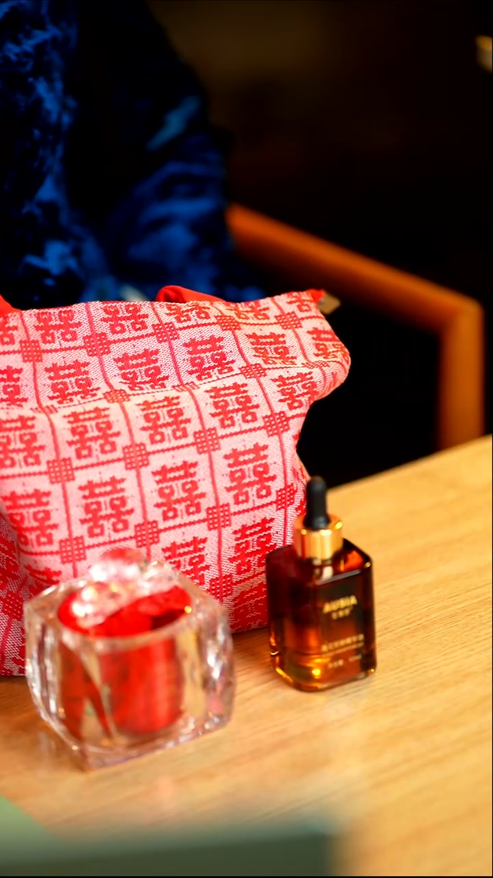 喜包+莲花精油50克+初颜50克一组3样