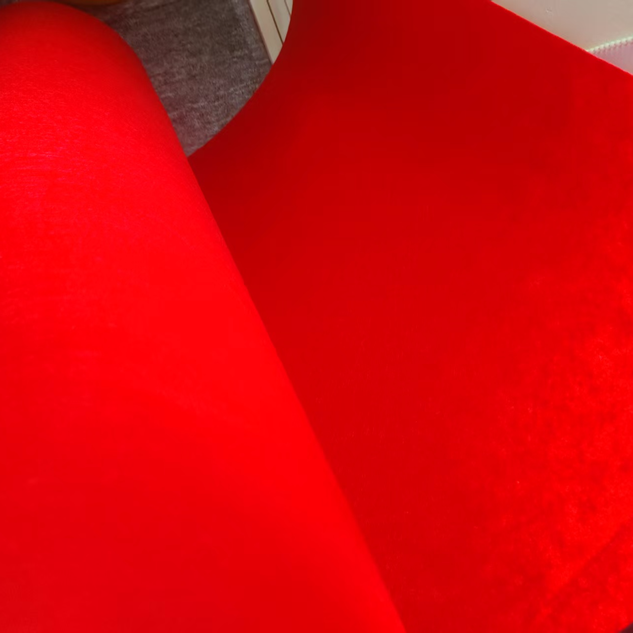 多用途商用彩色无纺布：适用于服装里衬及手工 DIY