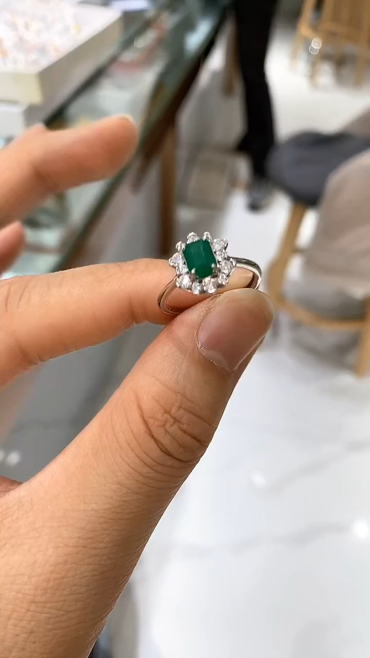 【闪购商品】祖母绿戒指银S925镶嵌戒指