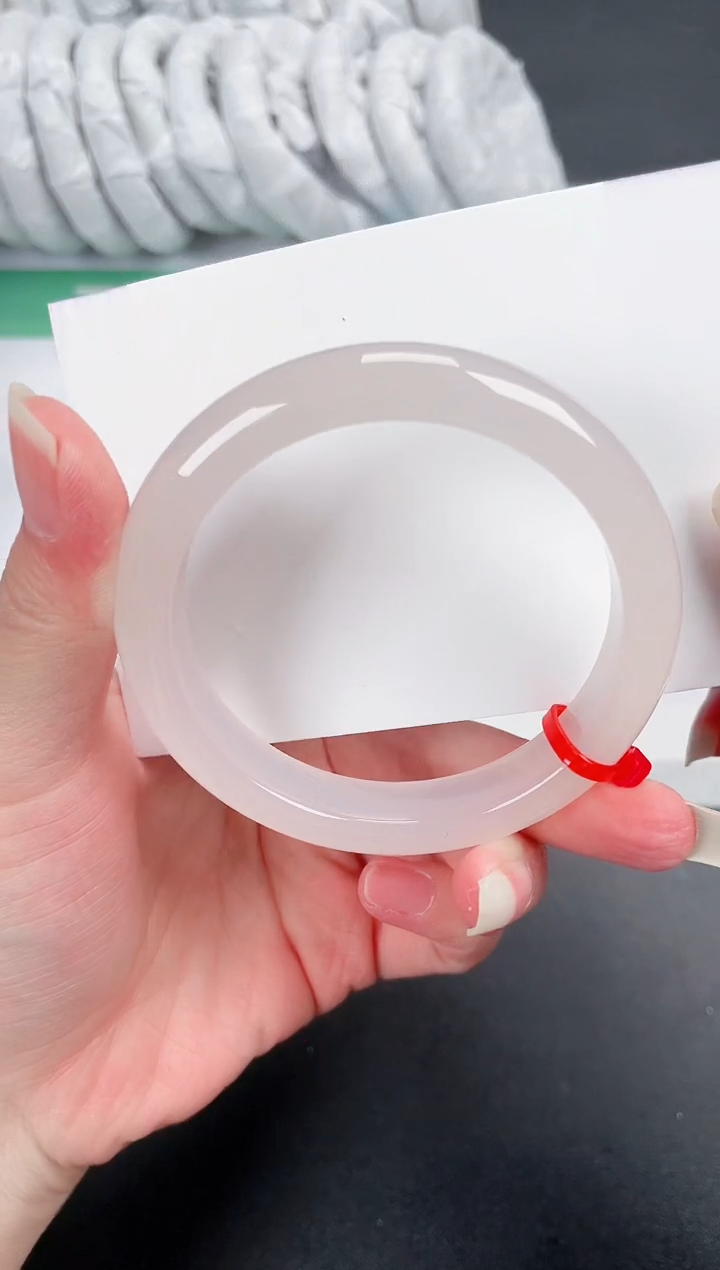 石英质玉手镯未镶嵌225-56