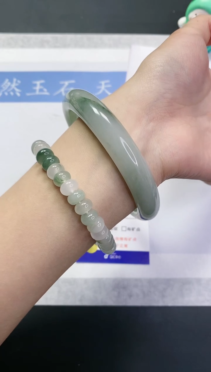 【闪购商品】石英质玉手镯未镶嵌T399-64+