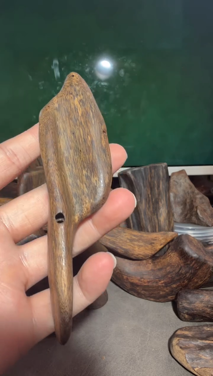 沉香吊坠多样性发一