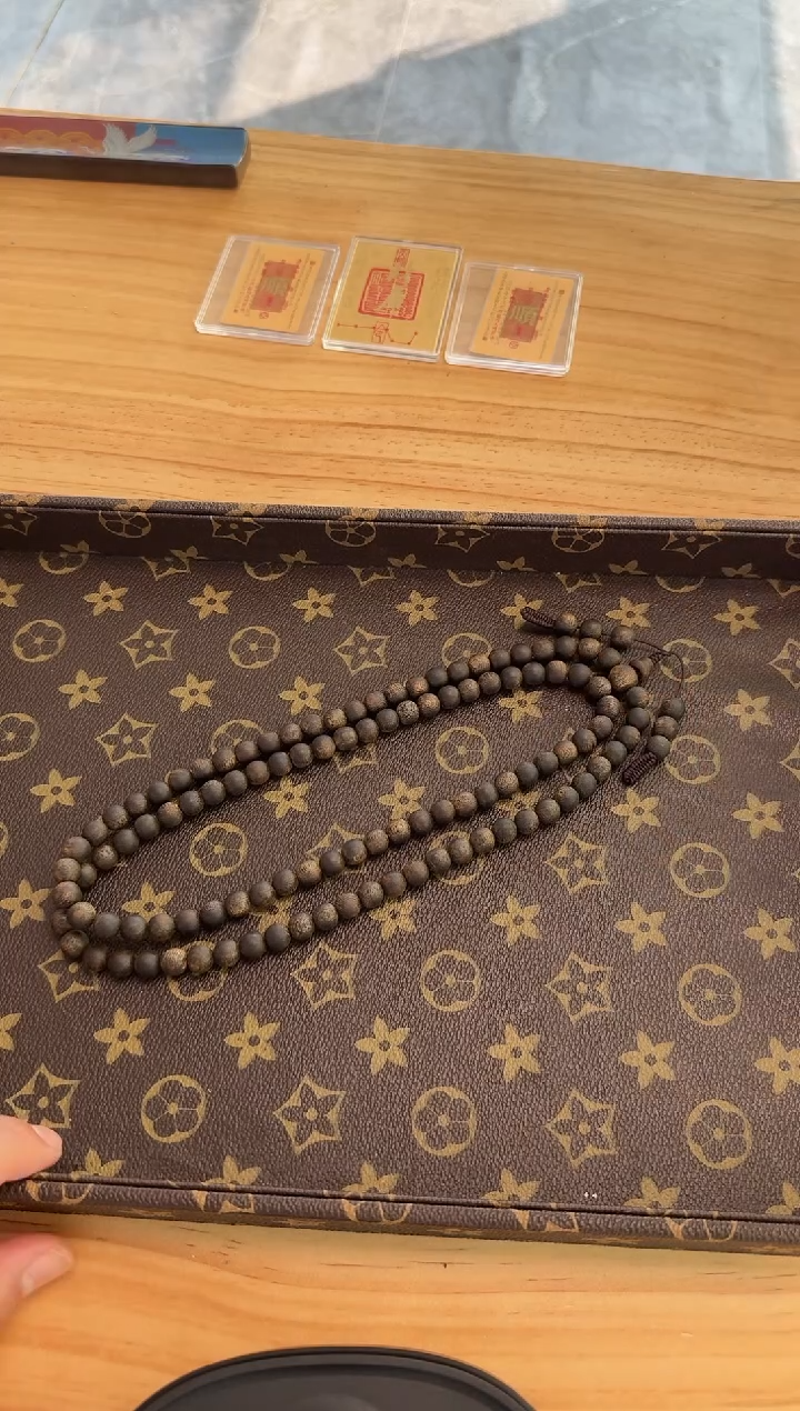 【闪购商品】沉香吊坠沉水0.8圆珠多圈38g+