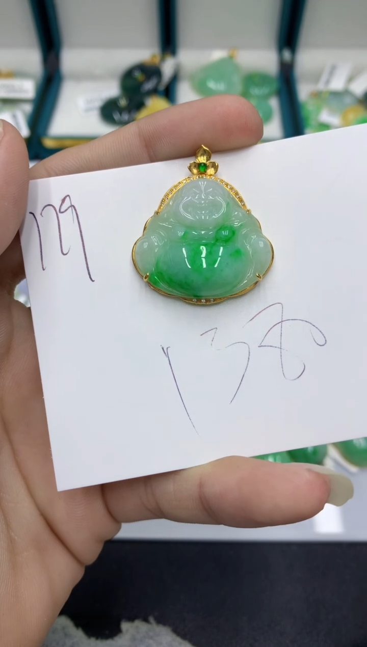 【闪购商品】翡翠颈饰18K金镶嵌翡翠