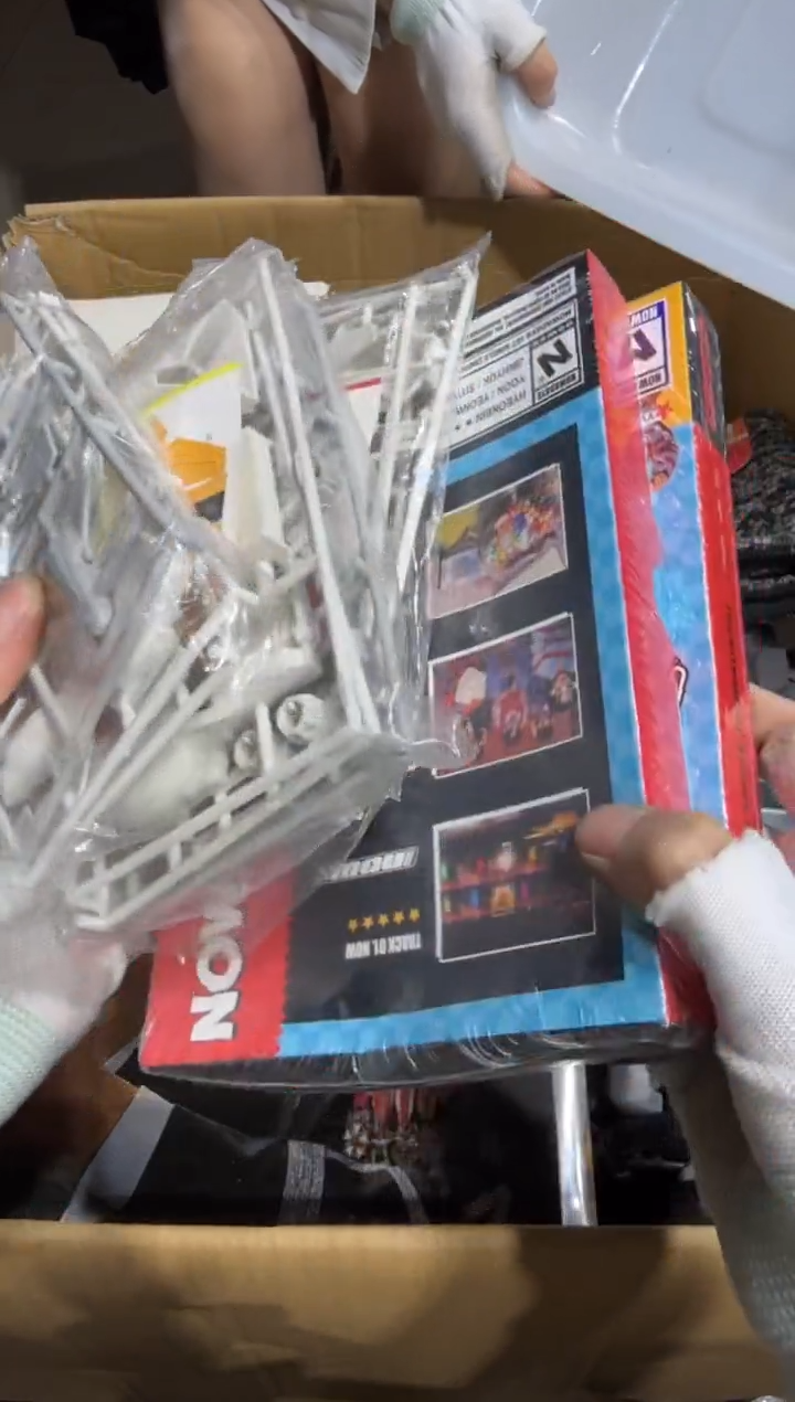 8新我*刑 047   中古商品，瑕疵品，不保好坏。