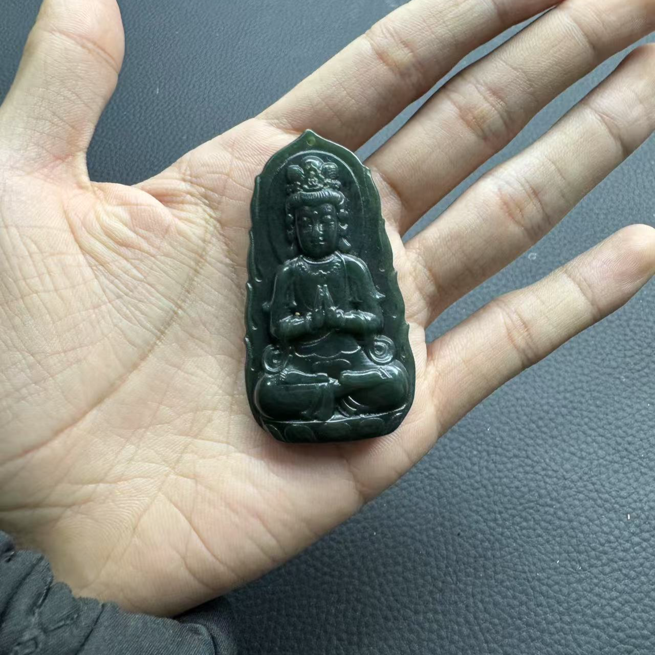 和田玉青玉观音吊坠 多样性发一