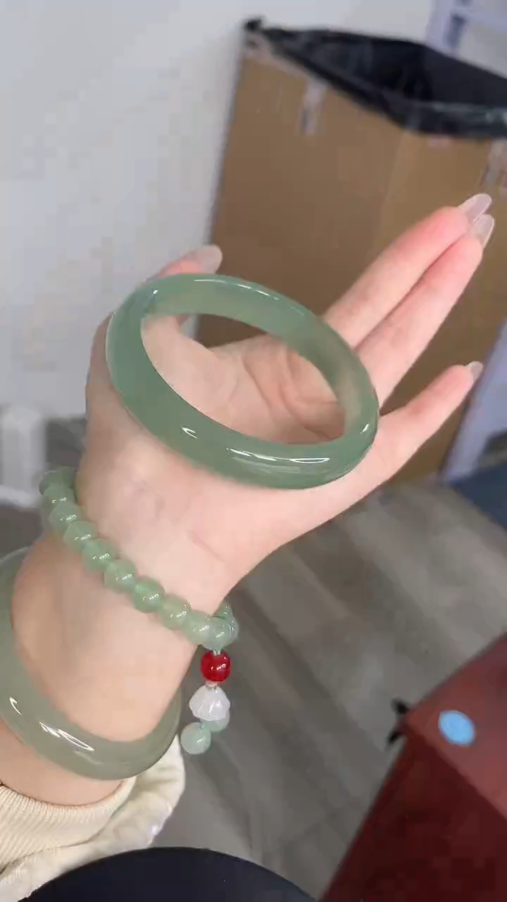 未镶嵌手镯石英质玉96-62.5
