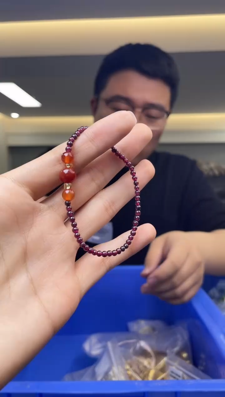 【闪购商品】石榴石`未镶嵌多样性发一件