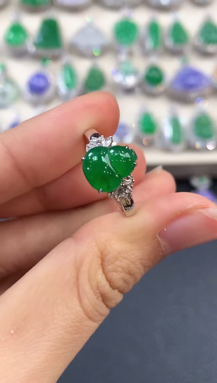 【闪购商品】翡翠戒指18K金镶嵌 C137      
