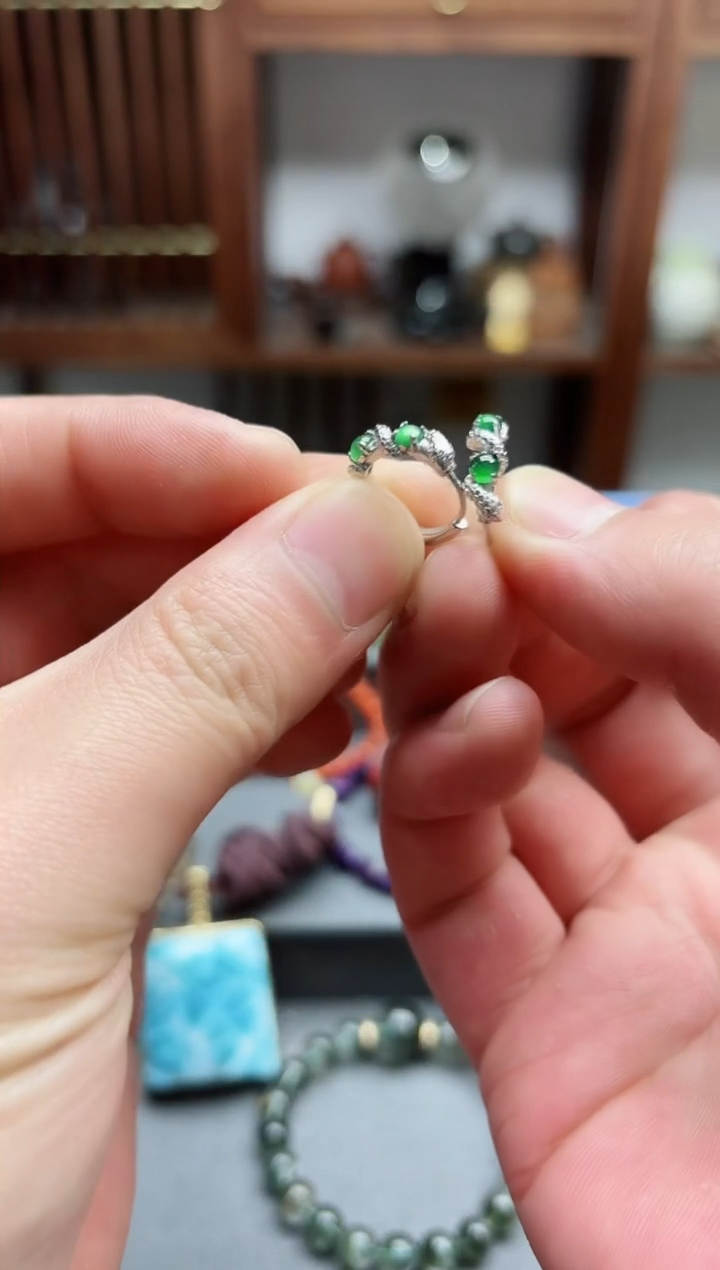 【闪购商品】翡翠耳饰银S925镶嵌翡翠蛇耳扣*2 YD