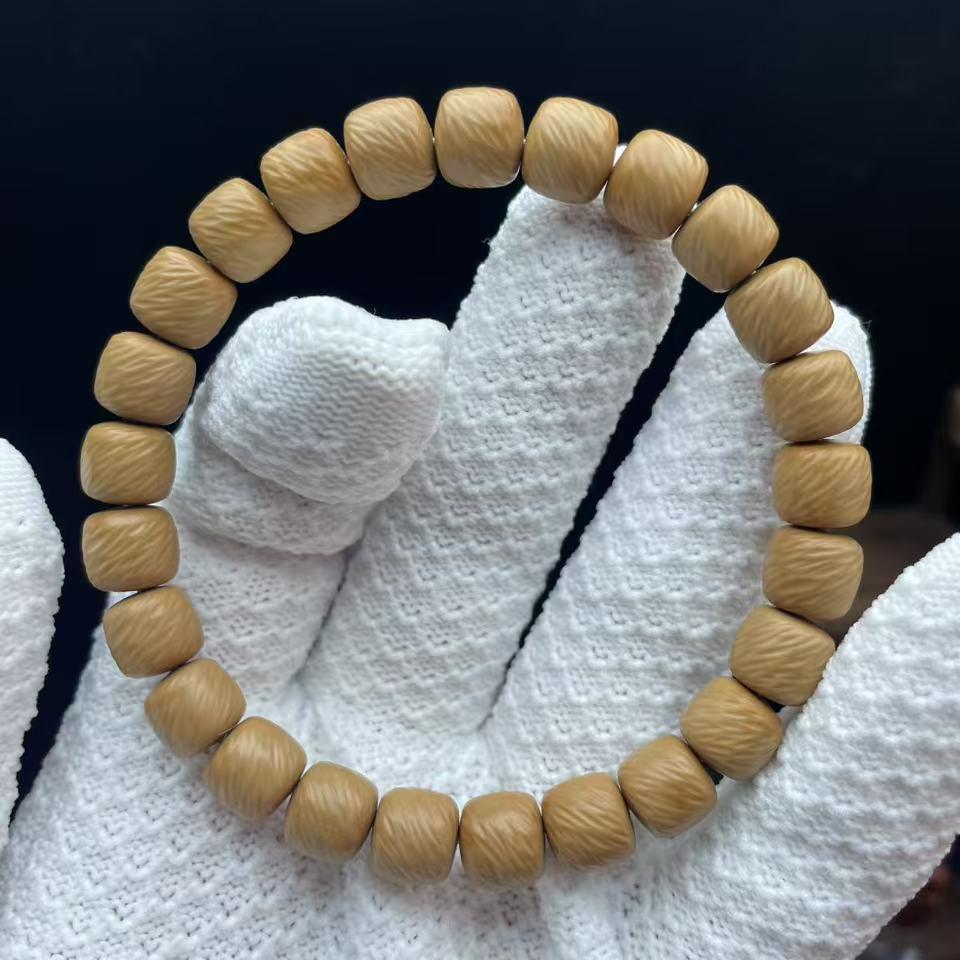 舍得出品-全品手工道珠云锦猴头核桃手串（云锦的纹理、道珠的形体）