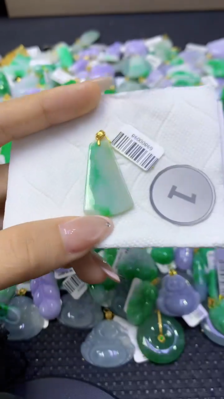 颈饰未镶嵌翡翠天然缅甸翡翠A货