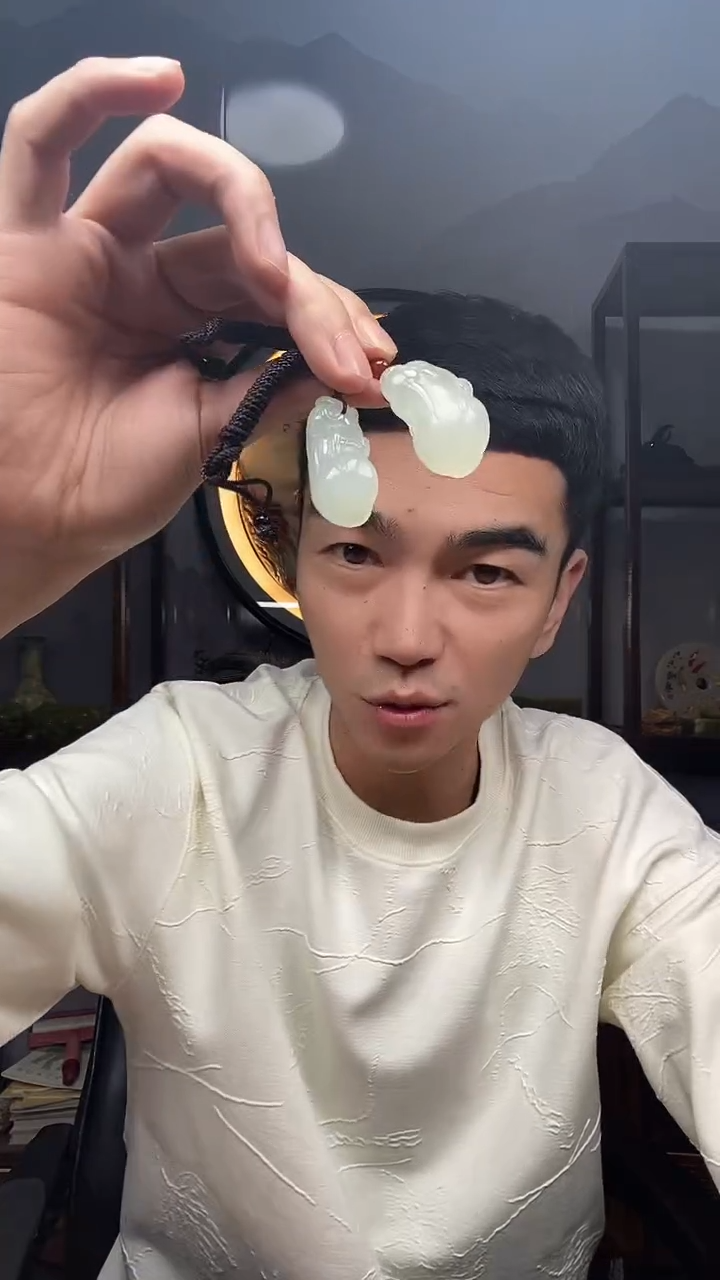 未镶嵌蛇纹石玉鱼缸石J****h挂件