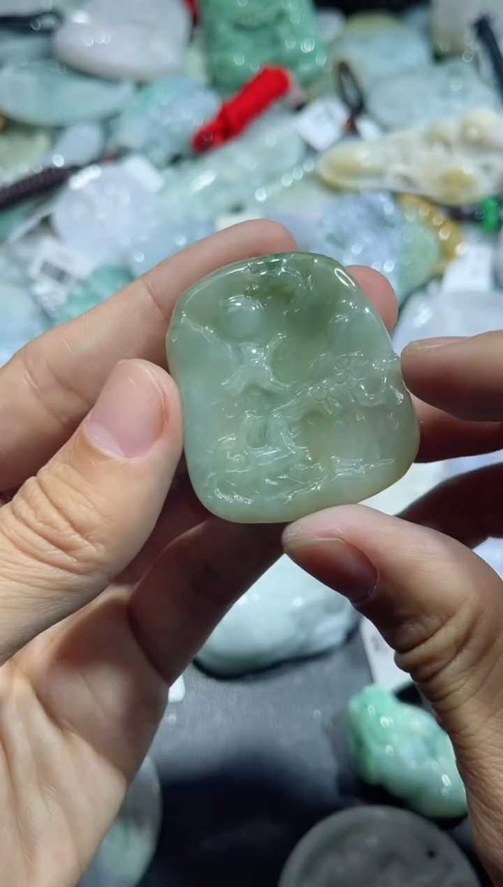 【闪购商品】翡翠颈饰未镶嵌00012879