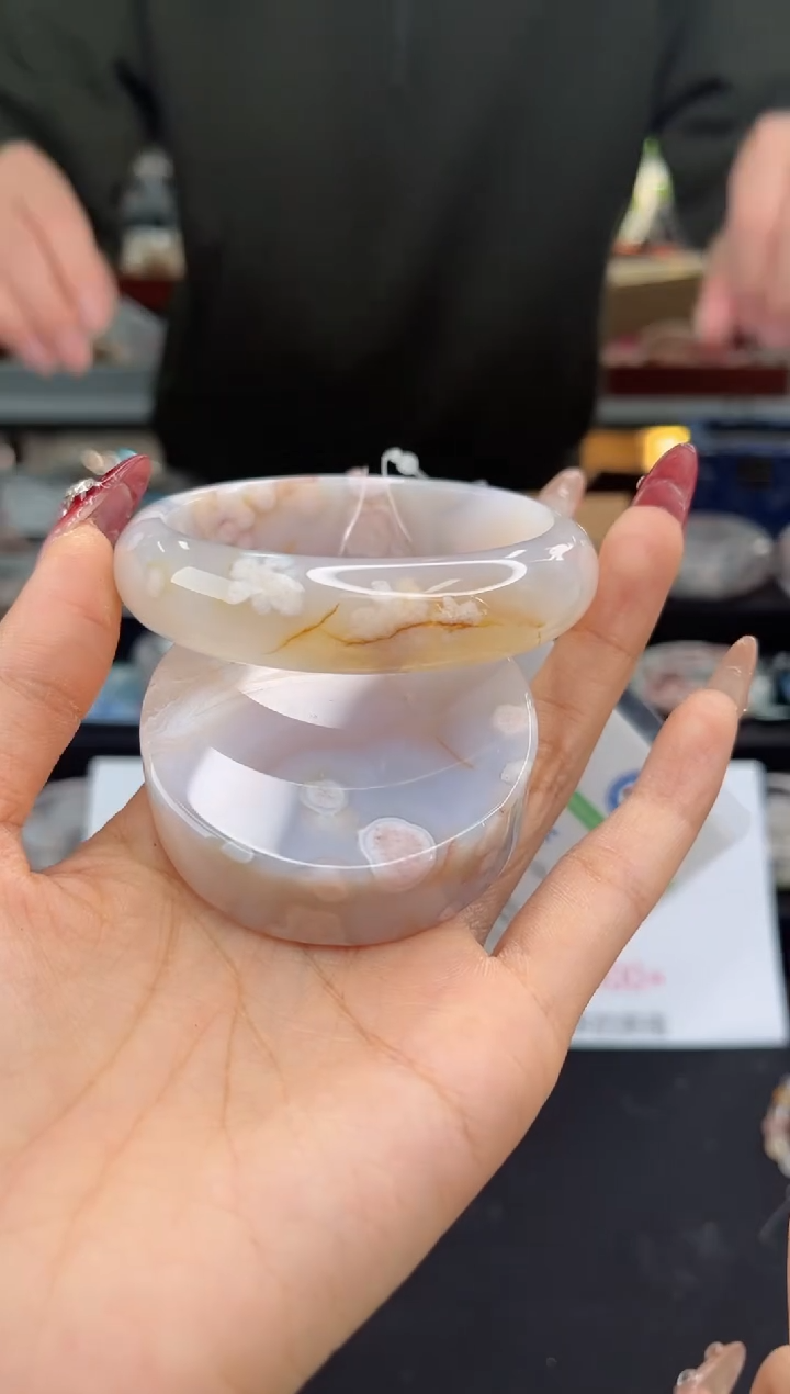 【闪购商品】石英质玉手镯未镶嵌59圈口（赠品镯心）3427053