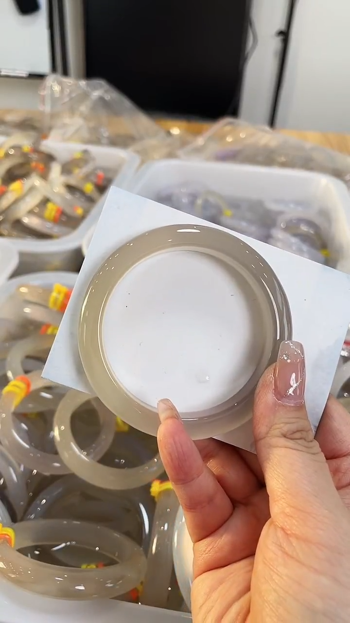 【闪购商品】玛瑙/玉髓手镯合金高冰天然玛瑙冰种玉髓手镯56