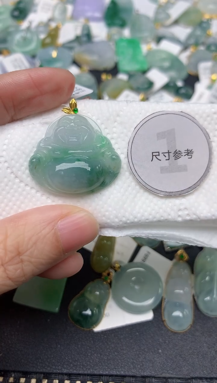 颈饰18K金镶嵌翡翠天然缅甸A货翡翠