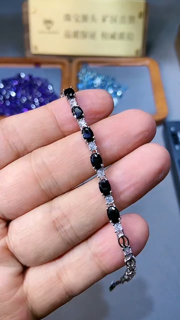 【闪购商品】蓝宝石手链银S925镶嵌354