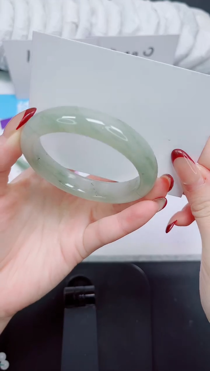 【闪购商品】石英质玉手镯未镶嵌3