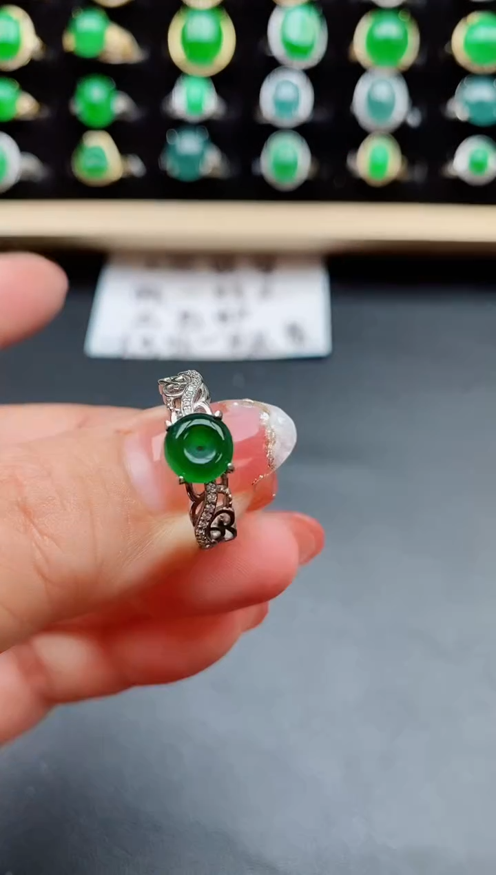 【闪购商品】翡翠戒指银S925镶嵌850800