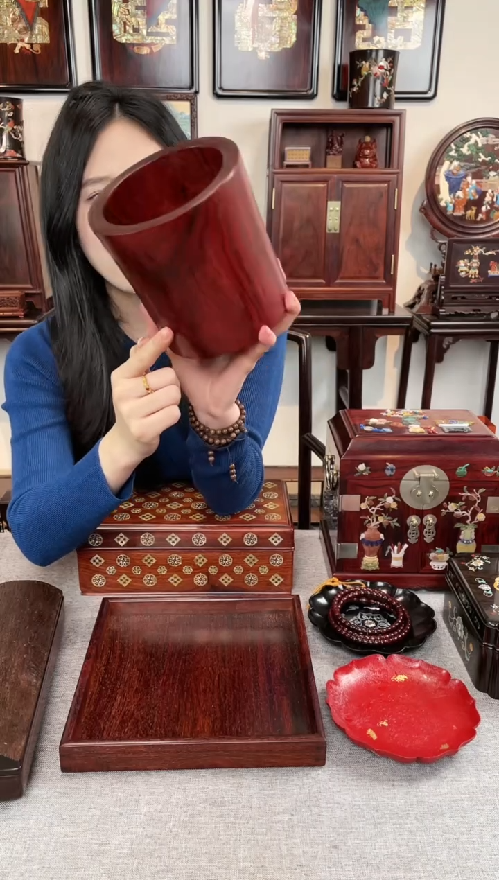 【闪购商品】紫檀木类成套家具笔筒