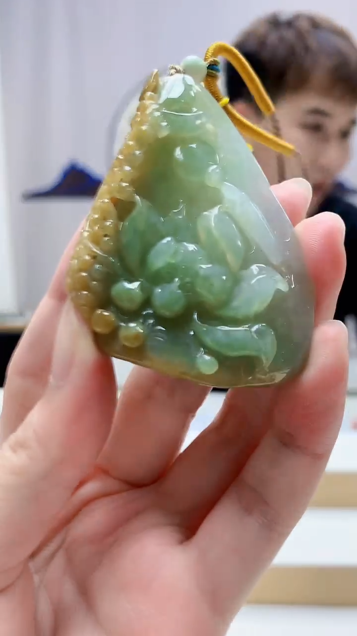 未镶嵌定制翡翠4868zm-毛货挂件32