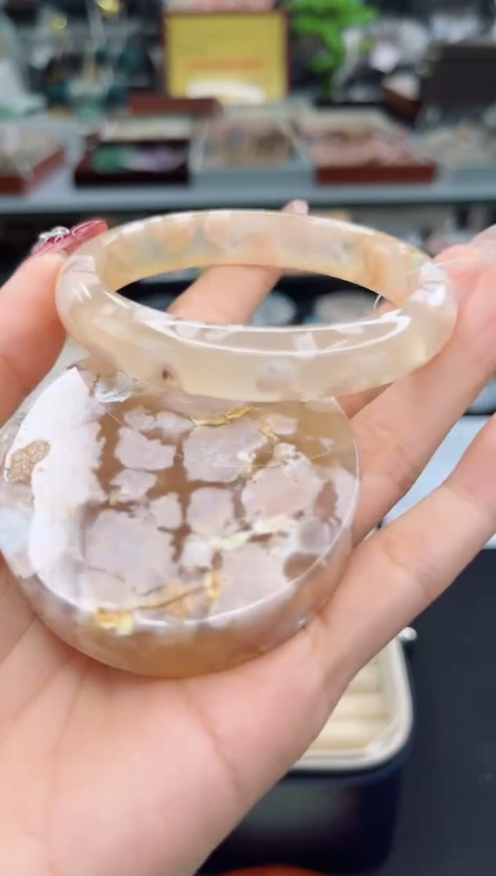 【闪购商品】石英质玉手镯未镶嵌59圈口（赠品镯心）S907557