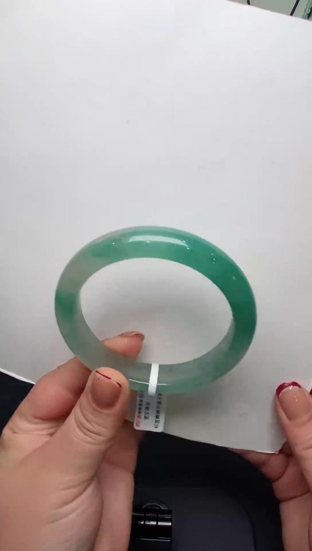 【闪购商品】石英质玉手镯未镶嵌高冰飘花非洲翠20