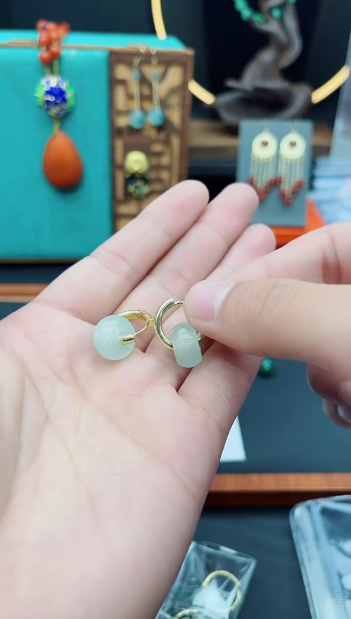 【闪购商品】玛瑙/玉髓耳钉银S925镶嵌B30000