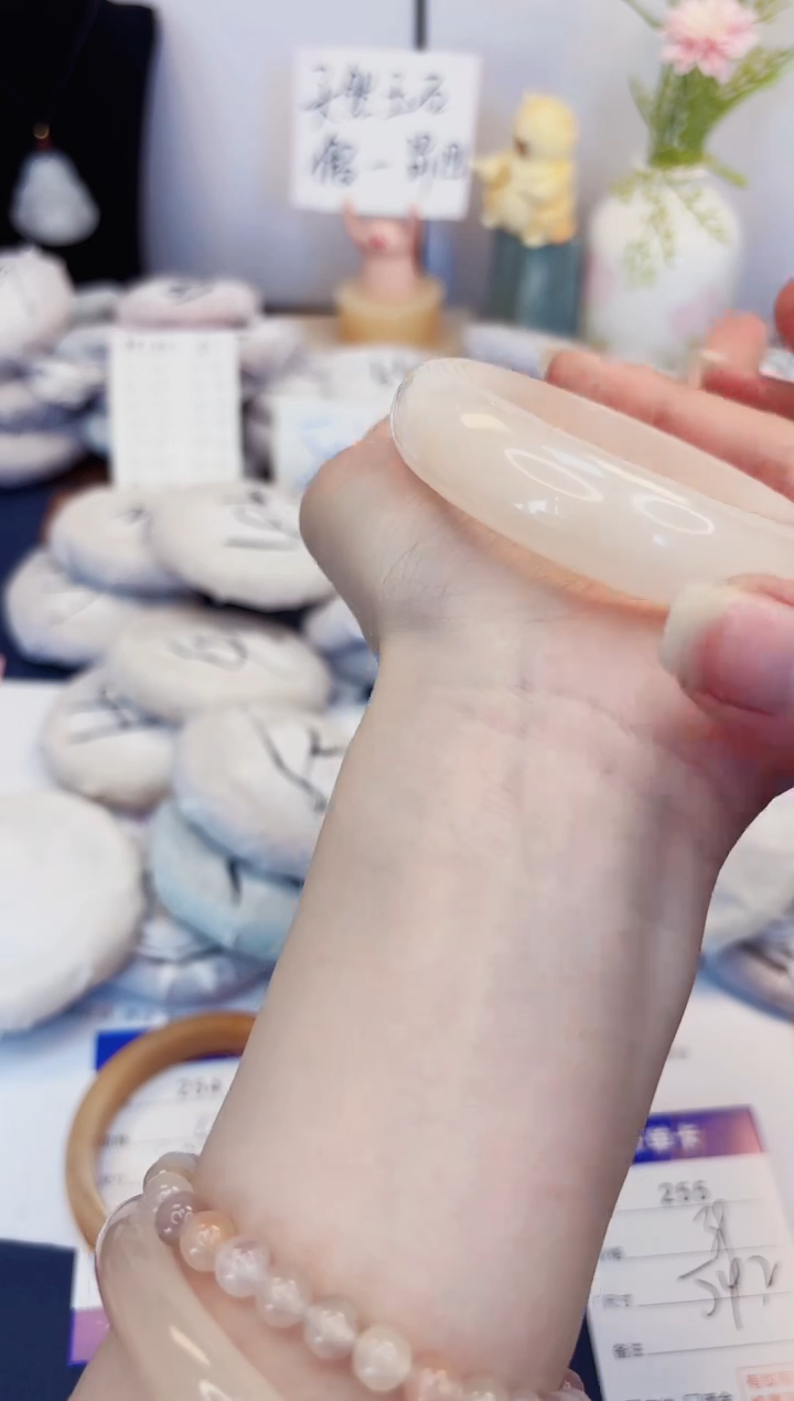 【闪购商品】石英质玉手镯未镶嵌255-财气镯-圈口54