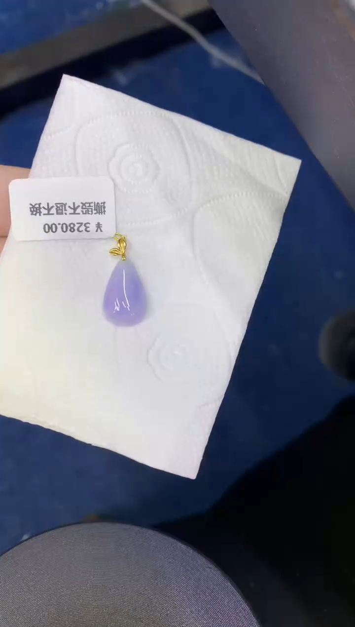 颈饰18K金镶嵌翡翠缅甸天然翡翠A货