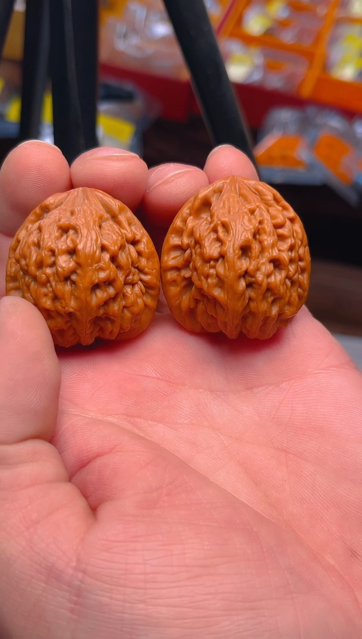 【闪购商品】文玩核桃把件38红锦鲤