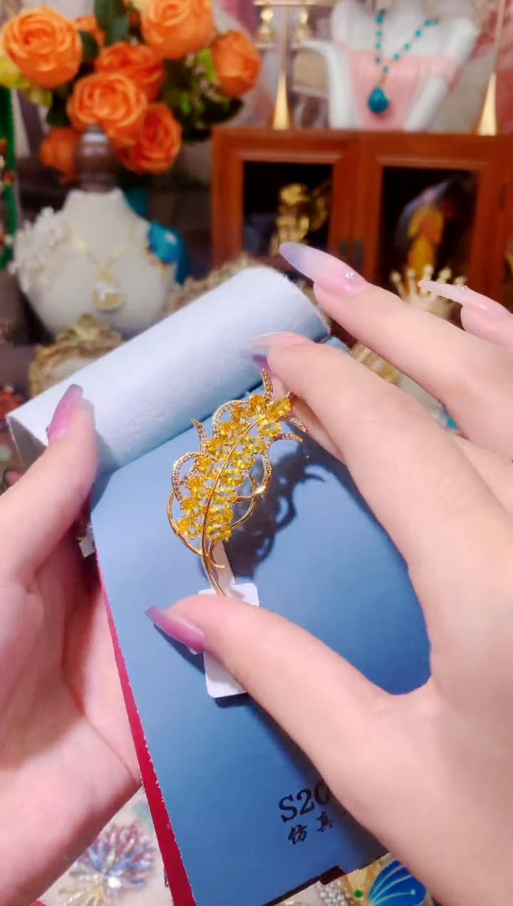 大理石铁合金胸针