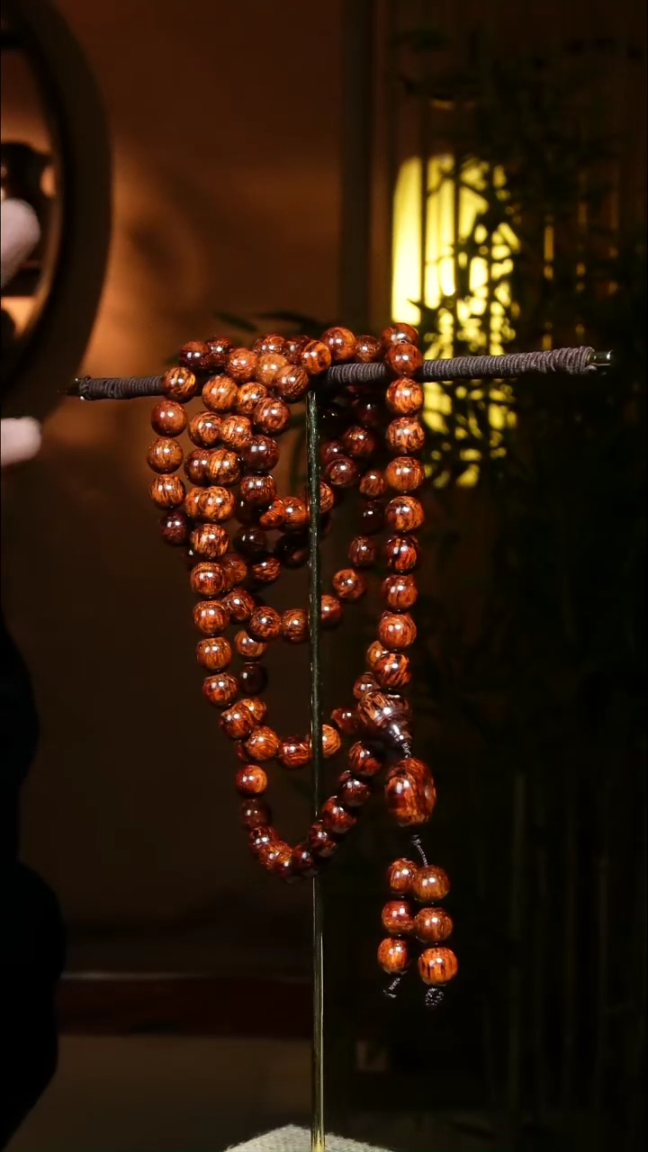 【闪购商品】降真香手串/手链0.8cm多圈发其一