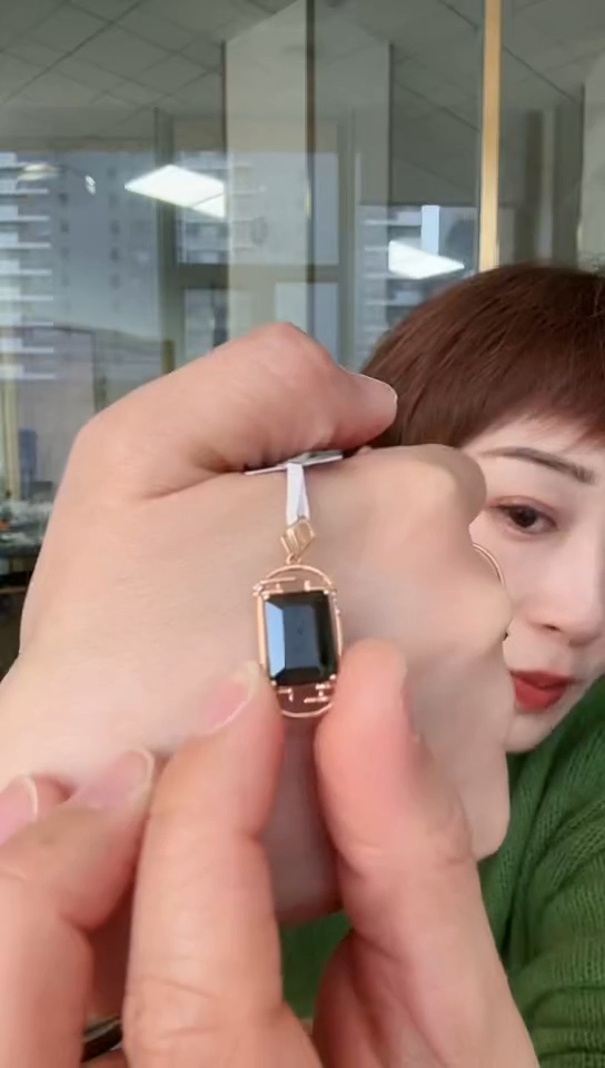 【闪购商品】碧玺挂坠18K金镶嵌挂坠4