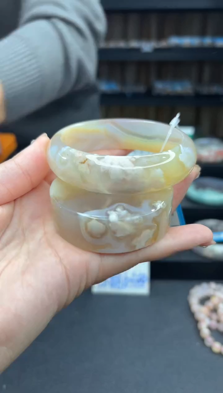 【闪购商品】石英质玉手镯未镶嵌477（61圈赠送镯心）