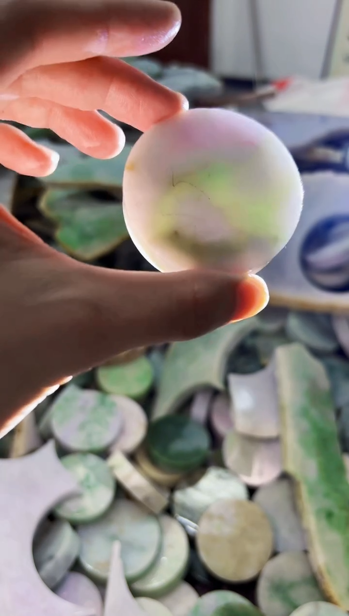 【闪购商品】翡翠颈饰未镶嵌A货吴玉225