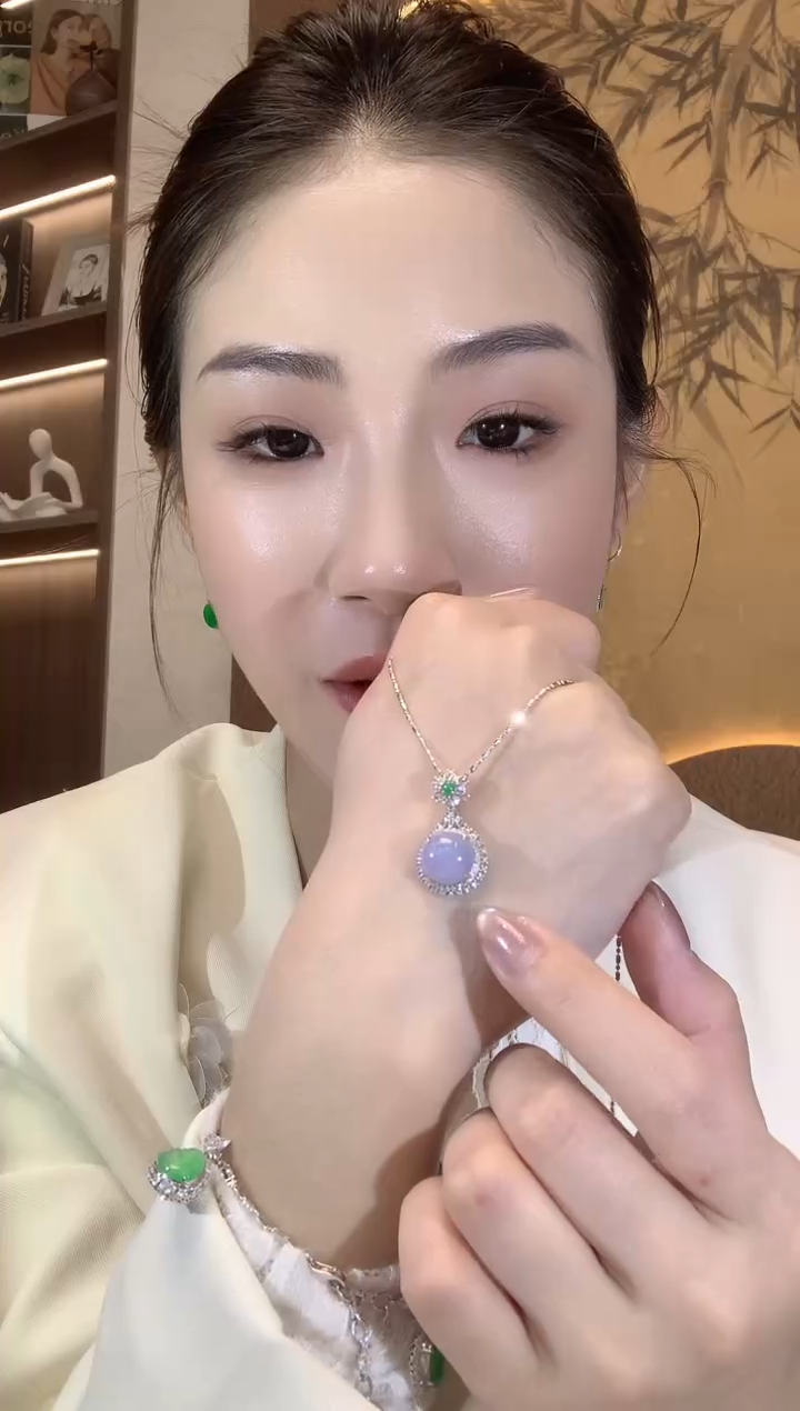 【闪购商品】翡翠吊坠(不含链)18K金镶嵌C6紫货有一定色差