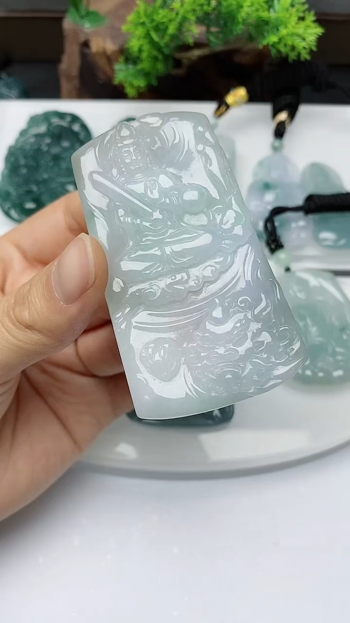 【闪购商品】翡翠颈饰未镶嵌