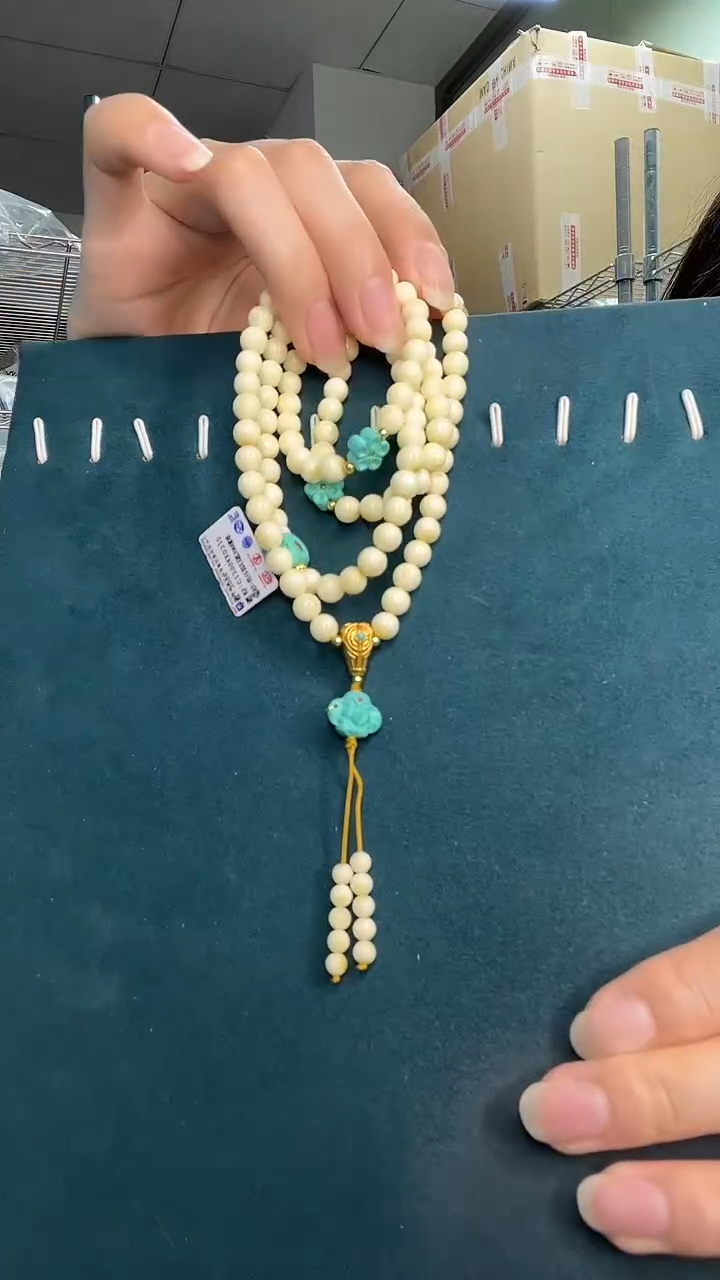 未镶嵌琥珀裸石G3665天然蜜蜡