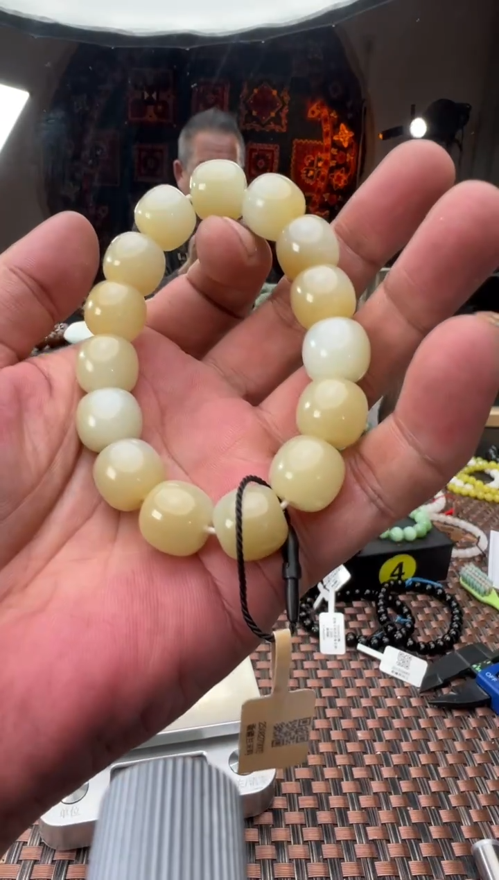 未镶嵌手串和田玉行*且末料迪克兰卡14老型手串