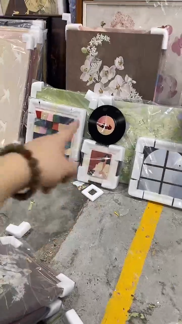 仓库清货，默认瑕疵，完美主义者慎拍。