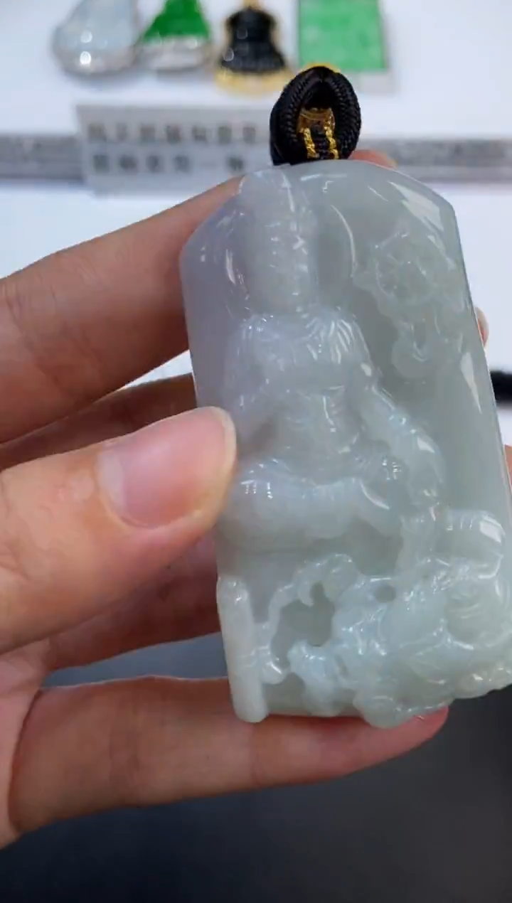 未镶嵌挂件翡翠372780  多人