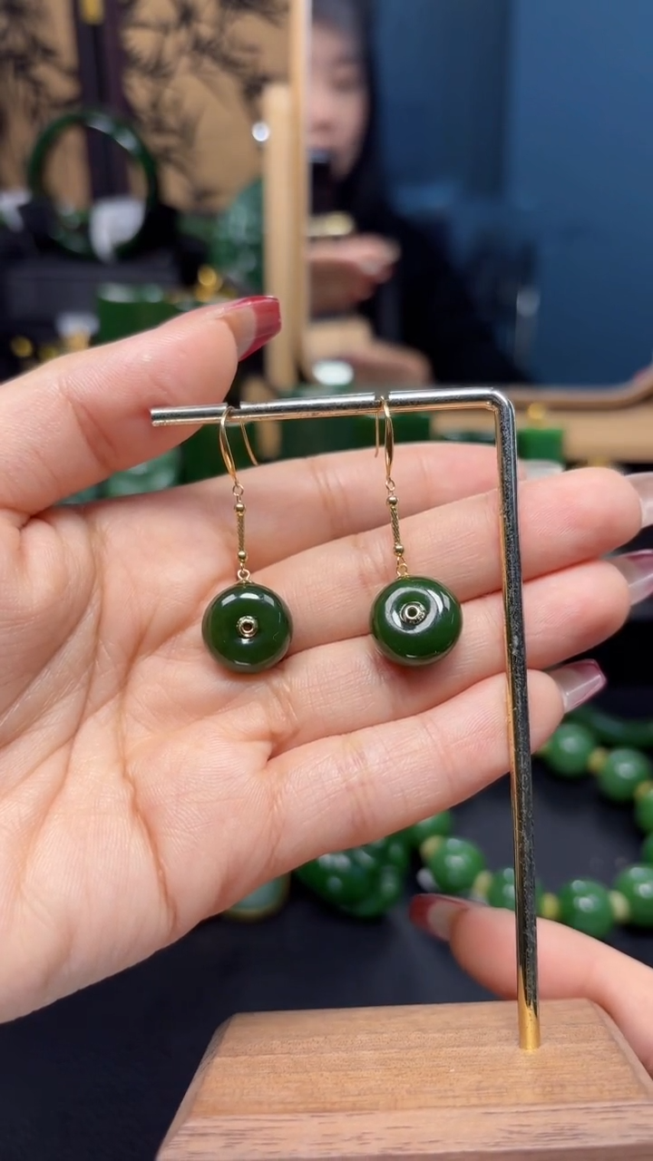 【闪购商品】和田玉（碧玉）吊坠(赠链)18K金镶嵌1