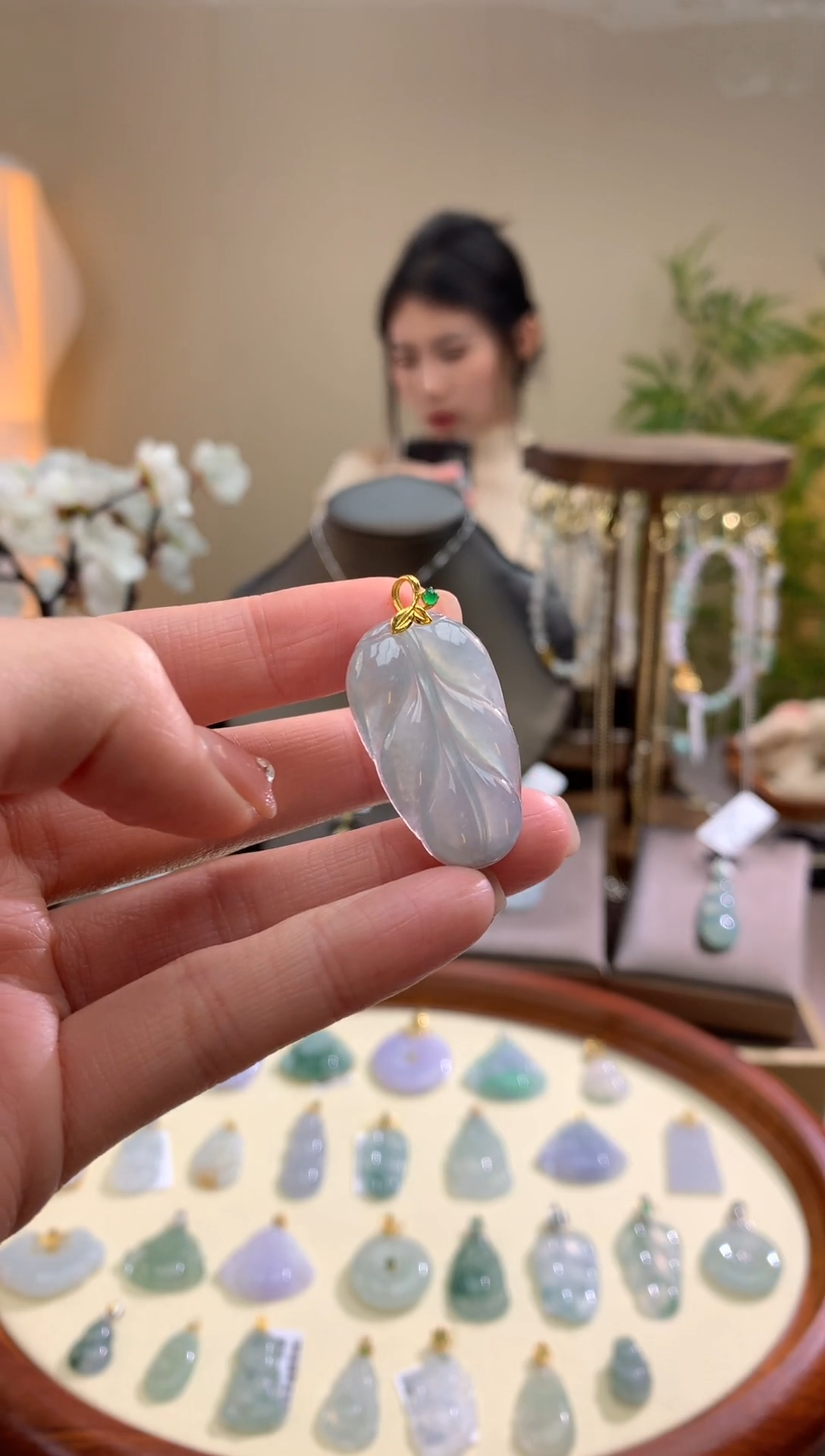 【闪购商品】翡翠颈饰18K金镶嵌叶子