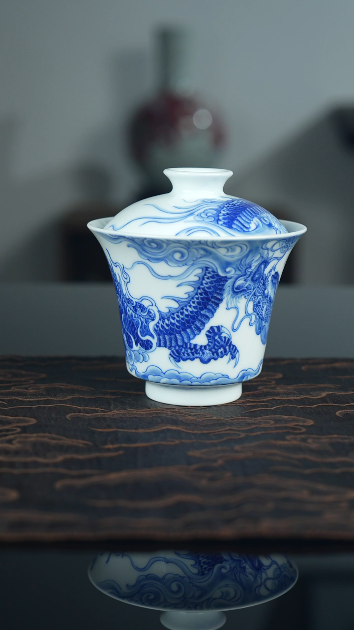 瓷片一*《龙纹图》青花两才盖碗